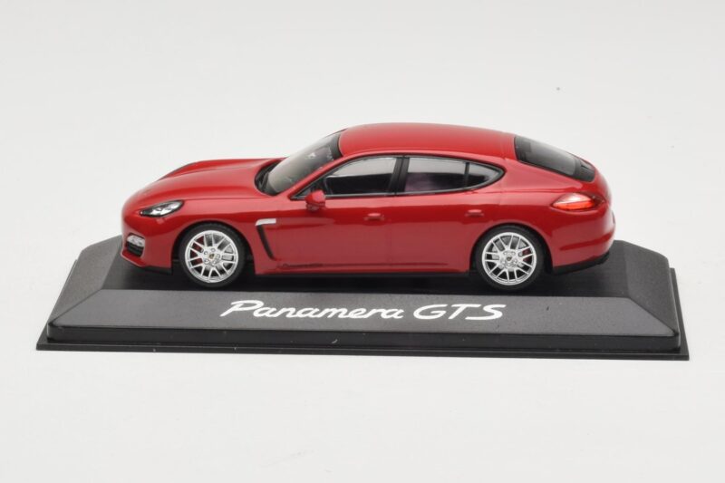 Porsche Panamera 970 GTS Czerwony Minichamps 1:43 WAP0200230C Metal