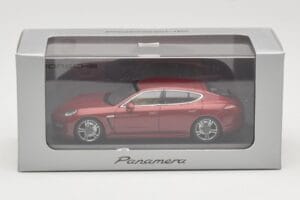 Porsche Panamera 970 Red Metallic Minichamps 1:43 WAP0200119 Metal — zdjęcie 4 z 4