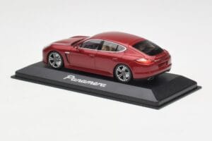 Porsche Panamera 970 Czerwony Minichamps 1:43 WAP02000119 Metal — zdjęcie 3 z 4