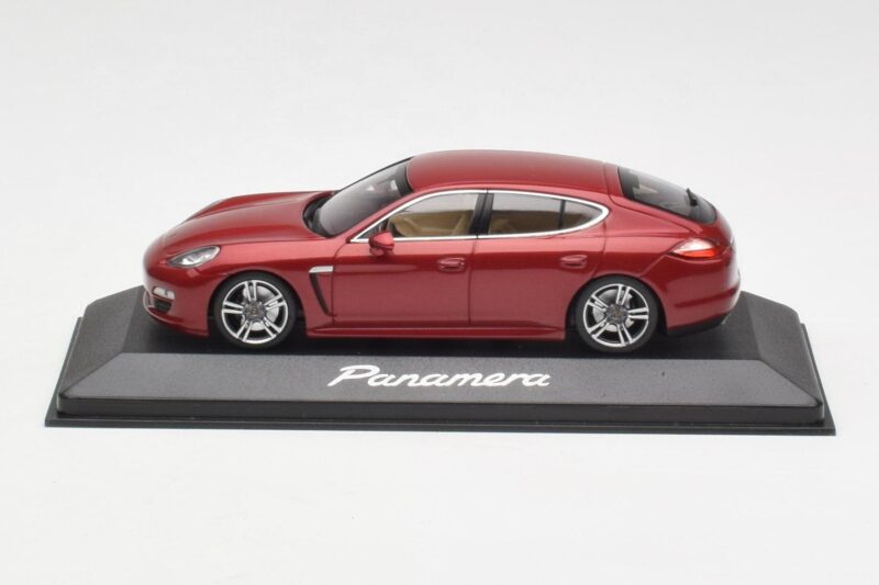Porsche Panamera 970 Czerwony Minichamps 1:43 WAP02000119 Metal