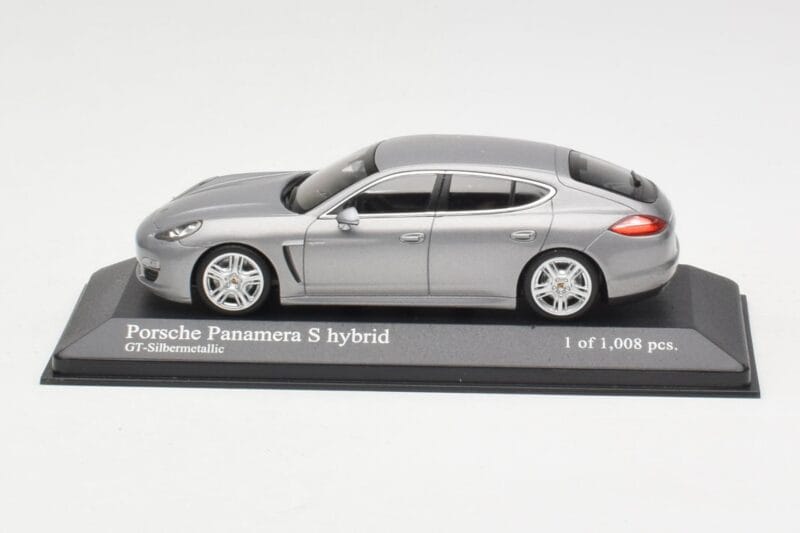 Porsche Panamera 970 S Hybrid Srebrny Minichamps 1:43 400068250 Metal