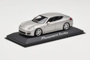 Porsche Panamera 970 Turbo Beżowy Minichamps 1:43 WAP0200519 Metal — zdjęcie 2 z 4