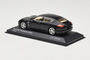 Porsche Panamera 970 Turbo Czarny Metallic Minichamps 1:43 400068271 Metal — zdjęcie 3 z 4