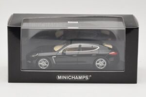 Porsche Panamera 970 Turbo Czarny Metallic Minichamps 1:43 400068271 Metal — zdjęcie 4 z 4