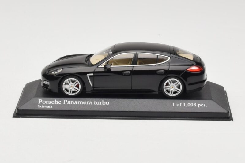 Porsche Panamera 970 Turbo Czarny Metallic Minichamps 1:43 400068271 Metal