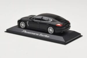Porsche Panamera 970 Turbo Matt Black Minichamps 1:43 WAP0200270C Metal — zdjęcie 3 z 4