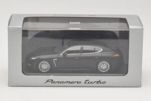 Porsche Panamera 970 Turbo Matt Black Minichamps 1:43 WAP0200270C Metal — zdjęcie 4 z 4