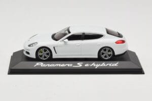 Porsche Panamera 970 S e-Hybrid Biały Minichamps 1:43 WAP0207200E Metal