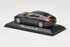 Porsche Panamera 970 S Grey Metallic Minichamps 1:43 WAP02000219 Metal — zdjęcie 3 z 4