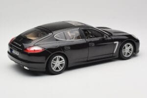 Porsche Panamera Turbo 970 Czarny Maisto 1:18 36197 Metal — zdjęcie 3 z 8