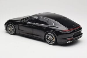 Porsche Panamera 971 Turbo S Czarny Metallic Minichamps 1:18 113061076 Metal — zdjęcie 7 z 8