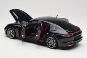 Porsche Panamera 971 Turbo S Niebieski Metallic Minichamps 1:18 113061075 Metal — zdjęcie 5 z 8