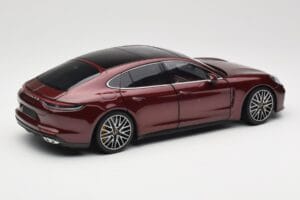 Porsche Panamera 971 Turbo S Czerwony Metallic Minichamps 1:18 113061077 Metal — zdjęcie 3 z 8