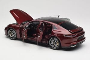 Porsche Panamera 971 Turbo S Czerwony Metallic Minichamps 1:18 113061077 Metal — zdjęcie 5 z 8