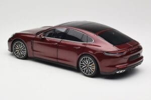 Porsche Panamera 971 Turbo S Czerwony Metallic Minichamps 1:18 113061077 Metal — zdjęcie 7 z 8