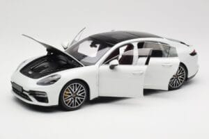 Porsche Panamera 971 Turbo S Biały Metallic Minichamps 1:18 113061074 Metal — zdjęcie 2 z 8