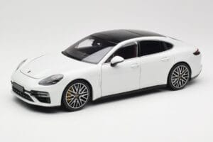 Porsche Panamera 971 Turbo S Biały Metallic Minichamps 1:18 113061074 Metal