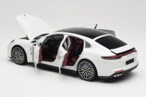 Porsche Panamera 971 Turbo S Biały Metallic Minichamps 1:18 113061074 Metal — zdjęcie 5 z 8