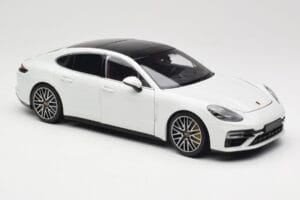 Porsche Panamera 971 Turbo S Biały Metallic Minichamps 1:18 113061074 Metal — zdjęcie 6 z 8