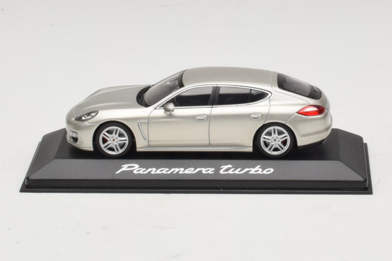 Porsche Panamera 970 Turbo Srebrny Minichamps 1:43 WAP02000519 Metal