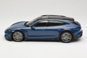 Porsche Taycan J1 Turbo S Cross Turismo Niebieski Minichamps 1:18 155069301 Metal — zdjęcie 3 z 6