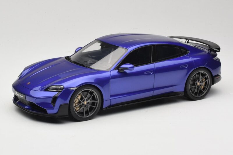 Porsche Taycan J1 Turbo GT Purple Sky Metallic GT Spirit 1:18 GT520 Żywica