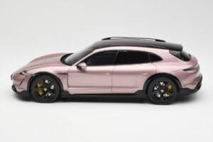 Porsche Taycan Turbo S Cross Turismo Różowy Metalik GT Spirit 1:18 GT440 Żywica — zdjęcie 3 z 6