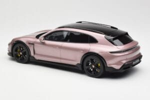 Porsche Taycan Turbo S Cross Turismo Różowy Metalik GT Spirit 1:18 GT440 Żywica — zdjęcie 5 z 6