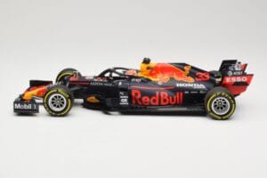 Red Bull Racing RB16 #33 M. Verstappen 3rd Place Styrian GP 2020 Minichamps 1:18 110200233 Metal — zdjęcie 3 z 6