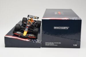 Red Bull Racing RB18 #1 M. Verstappen Winner Austin GP 2022 Minichamps 1:18 113222901 Metal — zdjęcie 6 z 6