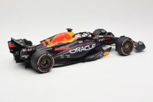 Red Bull Racing RB19 #1 M. Verstappen Winner Spanish GP 2023 Minichamps 1:18 110230801 Metal — zdjęcie 2 z 6