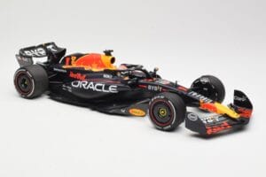 Red Bull Racing RB19 #1 M. Verstappen Winner Spanish GP 2023 Minichamps 1:18 110230801 Metal — zdjęcie 4 z 6