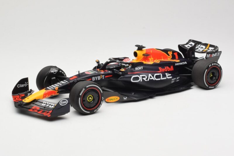 Red Bull Racing RB19 #1 M. Verstappen Winner Spanish GP 2023 Minichamps 1:18 Red Bull Racing RB19 #1 M. Verstappen Winner Spanish GP 2023 Minichamps 1:18 110230801 Metal