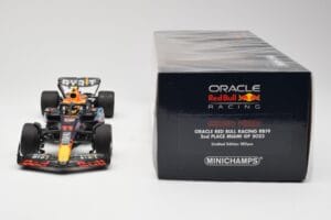 Red Bull Racing RB19 #11 S. Perez 2nd Place Miami GP 2023 Minichamps 1:18 110230511 Metal — zdjęcie 6 z 6
