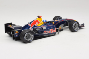 Red Bull RB1 Cosworth #14 D. Coulthard Red Bull Racing Showcar 2005 Minichamps 1:18 100050014 Metal — zdjęcie 2 z 6