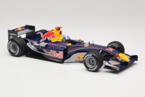 Red Bull RB1 Cosworth #14 D. Coulthard Red Bull Racing Showcar 2005 Minichamps 1:18 100050014 Metal — zdjęcie 4 z 6