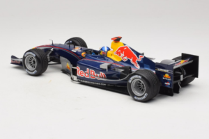 Red Bull RB1 Cosworth #14 D. Coulthard Red Bull Racing Showcar 2005 Minichamps 1:18 100050014 Metal — zdjęcie 5 z 6