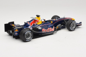 Red Bull RB1 Cosworth #15 C. Klien Red Bull Racing Showcar 2005 Minichamps 1:18 100050085 Metal — zdjęcie 2 z 7