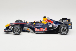 Red Bull RB1 Cosworth #15 C. Klien Red Bull Racing Showcar 2005 Minichamps 1:18 100050085 Metal — zdjęcie 3 z 7