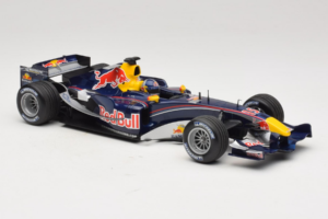 Red Bull RB1 Cosworth #15 C. Klien Red Bull Racing Showcar 2005 Minichamps 1:18 100050085 Metal — zdjęcie 4 z 7