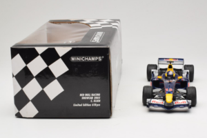 Red Bull RB1 Cosworth #15 C. Klien Red Bull Racing Showcar 2005 Minichamps 1:18 100050085 Metal — zdjęcie 7 z 7