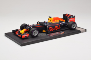 Red Bull RB12 Tag Heuer #3 D. Ricciardo Red Bull Racing 1st Pole Monaco Grand Prix 2016 Minichamps 1:18 117160103 Żywica — zdjęcie 2 z 7