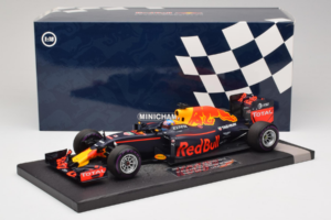 Red Bull RB12 Tag Heuer #3 D. Ricciardo Red Bull Racing 1st Pole Monaco Grand Prix 2016 Minichamps 1:18 117160103 Żywica — zdjęcie 7 z 7