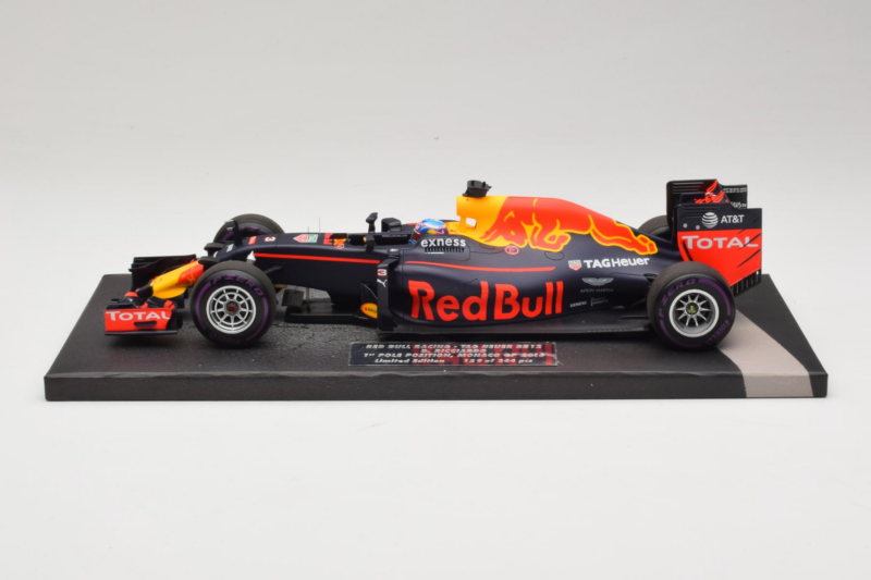 Red Bull RB12 Tag Heuer #3 D. Ricciardo Red Bull Racing 1st Pole Monaco Grand Prix 2016 Minichamps 1:18 117160103 Żywica