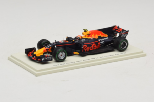 Red Bull RB13 Tag Heuer #33 M. Verstappen 3rd Chinese Grand Prix 2017 Spark 1:43 S5037 Żywica — zdjęcie 2 z 4