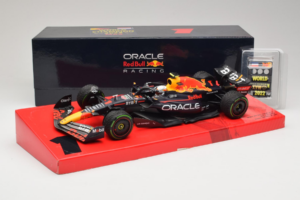 Red Bull RB18 #1 M. Verstappen Oracle Red Bull Racing Japanese Grand Prix Winner World Champion 2022 Minichamps 1:18 11322280 — zdjęcie 7 z 7