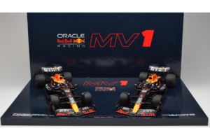 Red Bull RB19 Honda RBPT #1 M. Verstappen Oracle Red Bull Racing Qatar Grand Prix World Champion 2023 Minichamps 1:18 1122318 — zdjęcie 6 z 6