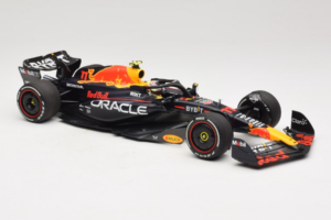 Red Bull RB19 #11 S. Perez Oracle Red Bull Racing Saudi Arabian Grand Prix Winner 2023 Minichamps 1:18 110230111 Żywica — zdjęcie 4 z 6