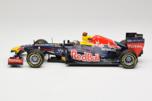 Red Bull RB8 Renault #1 S. Vettel Red Bull Racing Showcar 2012 Minichamps 1:18 110120071 Metal — zdjęcie 3 z 7