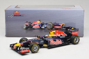 Red Bull RB8 Renault #1 S. Vettel Red Bull Racing Showcar 2012 Minichamps 1:18 110120071 Metal — zdjęcie 7 z 7